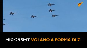 I MiG-29SMT volano a forma di Z