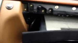 Loudlink (virtual cd changer, mp3 player) with Lancia Thesis - Glove Box removal