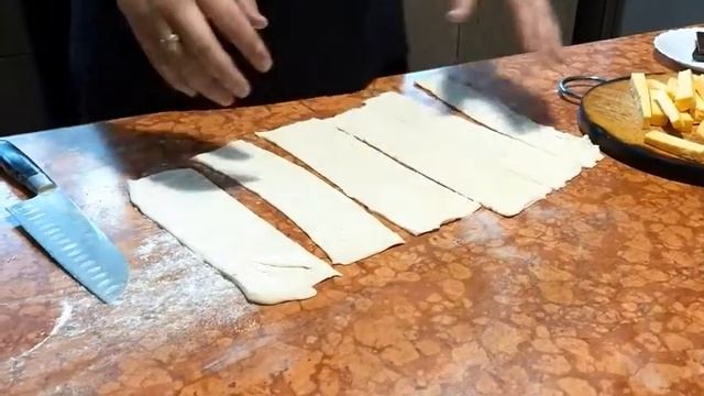 Слоенная самса с сыром