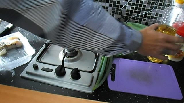 Тушёный минтай со свежей картошкой и луком