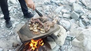 КАК  ГОТОВИТЬ МЯСО на КАМНЕ