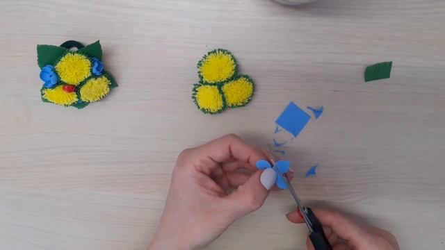 Одуванчики из фоамирана на резиночке - подробный МК смотреть онлайн