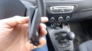 Рено Меган Сценик 3 изготовление дубликата чип ключа зажигания в Минске Megane key programming
