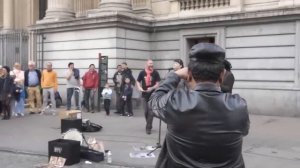 Lampa FALY and Dasha Pearl in Bruxelles Place singing Bob Marley song (Busker Reggae)