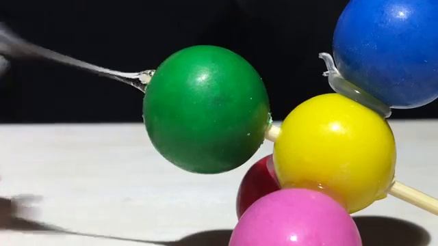 Спиннер из пластиковых шариков смотреть онлайн