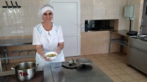 Как приготовить "Суп с рыбой" и Картофель тушеный" в школьной столовой