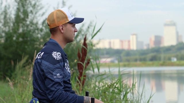 Ловля на поплавок на гребном канале. смотреть онлайн