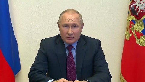 Владимир Путин в Ново-Огареве провел совещание с постоянными участниками Совбеза РФ