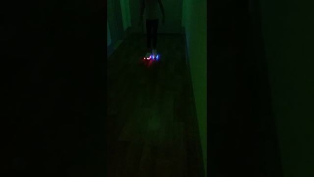 Кроссовки хилисы смотреть онлайн