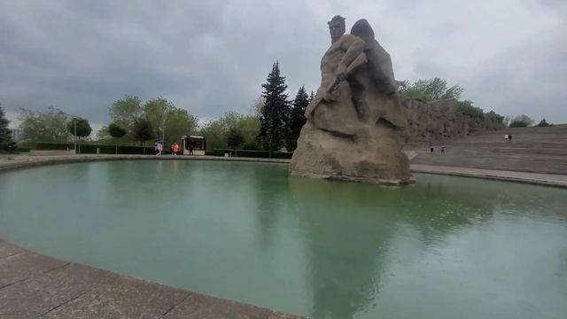 ПУТЕШЕСТВИЕ В ВОЛГОГРАД БОЛЬШОЙ СЕМЬЕЙ / МАМАЕВ КУРГАН