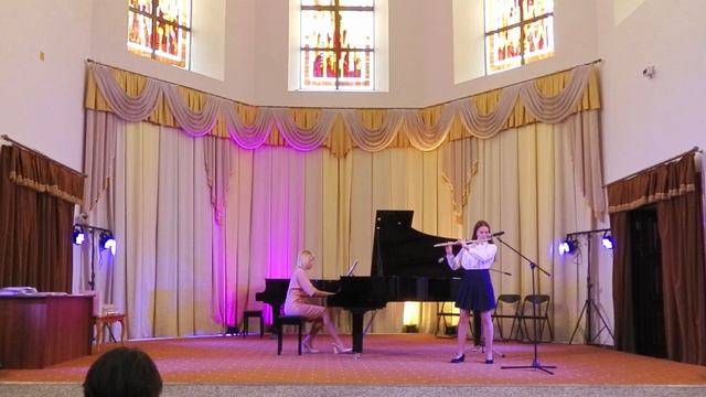 Алина Безенсон, "Ландыши благоухают" смотреть онлайн