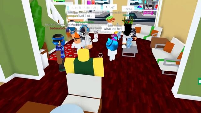 ROBLOX USING VOICE CHAT смотреть онлайн