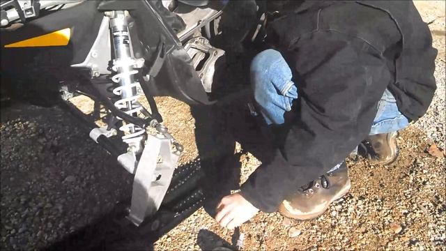 How to change the spark plugs in a snowmobile смотреть онлайн