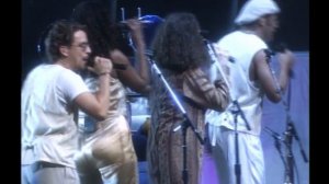 Gloria Estefan - Turn The Beat Around (Live At Miami Arena, '96)