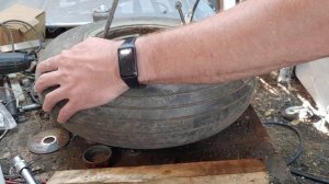 Разборка колеса вертолета