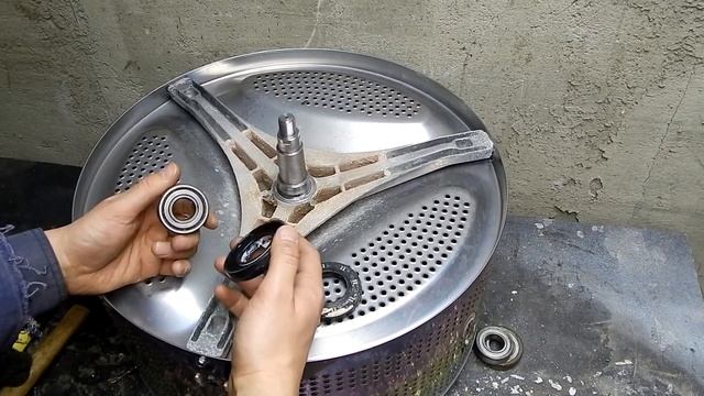 Как правильно наносить смазку на сальник стиральной машины. смотреть онлайн