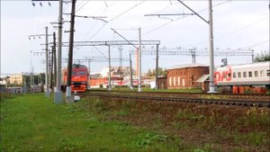 Электропоезд ЭТ2М-032 и Вагон-музей Октябрьской железной дороги