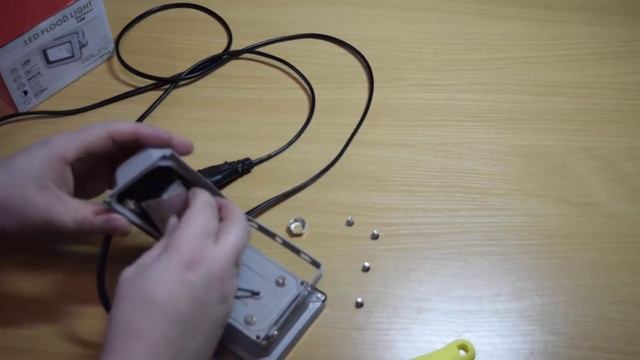 Подключение Светодиодного Прожектора на10 Вт смотреть онлайн