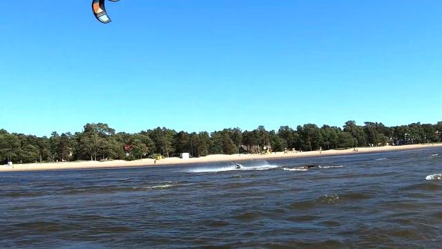 Кайтсерфинг в Петербурге. Летающий Andruushka смотреть онлайн