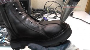 Как приклеить подошву к зимним ботинкам чем?