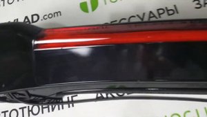 Спойлер на Toyota Land Cruiser 200 со стоп сигналом