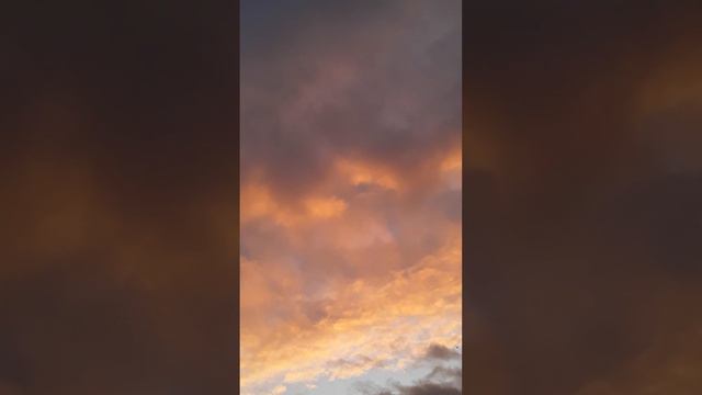 Отче Наш Молитва и Взбранной Воеводе Песнопения во время очень красивого заката солнца