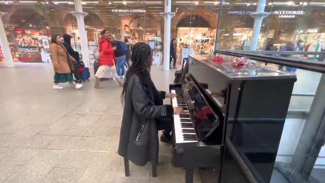 I played a DELTARUNE song in public… смотреть онлайн