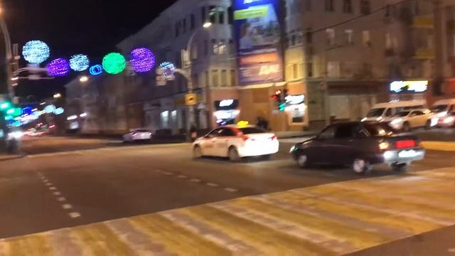 ВЕЧЕРНИЙ КРАСНОДАР: улица КРАСНАЯ! СКВЕРЫ, Памятник Казаку, ЗАПОРОЖЦЫ пишут письмо турецкому султан