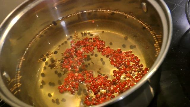 Салака в кисло сладком маринаде.Очень просто и очень вкусно!