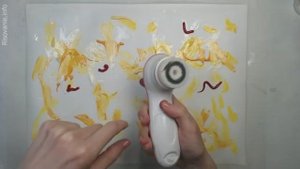 6. Рисуем фон щеткой для лица