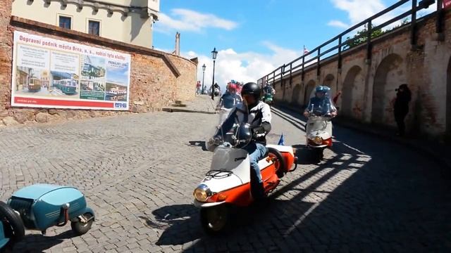 XX. mezinárodní sraz historických skútrů смотреть онлайн