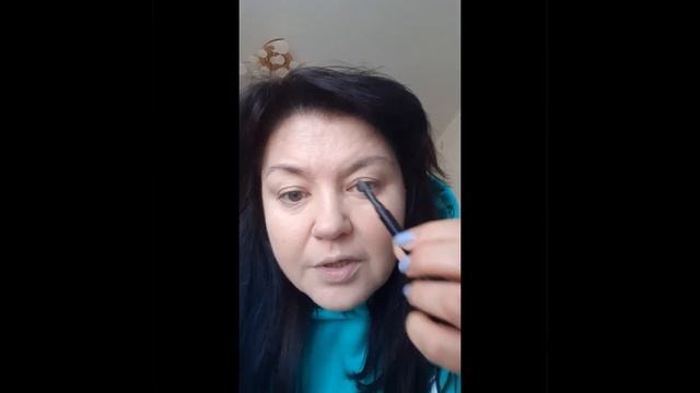 Минимальный экспресс-макияж: тональная основа в стике, помада для бровей Орифлэйм смотреть онлайн