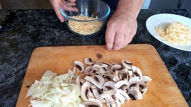 "Мясо по французски".  Свинина с грибами в духовке.