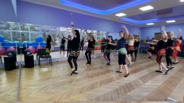 ZumbaЗумба-востокфитнесStepD4uoy Womans fitness