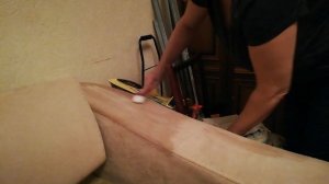 Чистка дивана из искусственной замши за 5 минут.