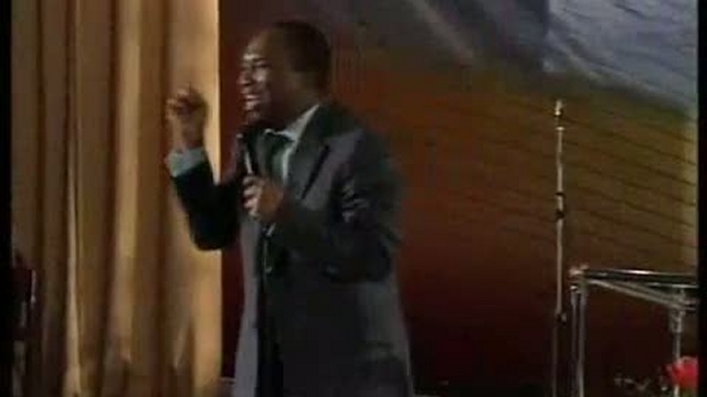 Сандей Аделаджа выехал из Киева! смотреть онлайн