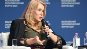 «Этот крест я несу одна»: почему Мария Шукшина хочет забрать себе все наследство