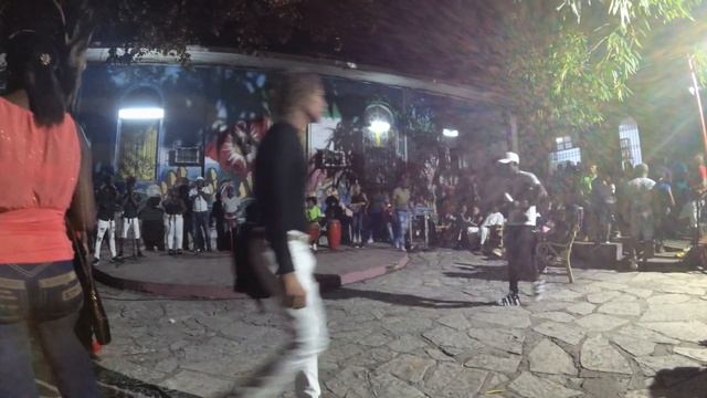 Закрытая вечеринка. Сантьяго-де-Куба смотреть онлайн