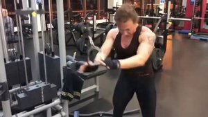 Трисет на пресс прямые скручивания, дровосек, косые в кроссовере