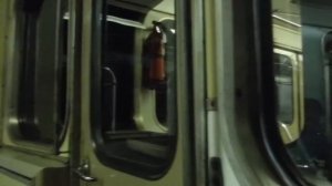 Номерной на филевской линии вагон 9235.