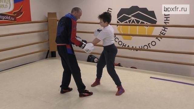 Бокс: высокий против низкого. Для левшей - удар по печени