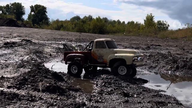 Ford F100 оффроад: грязь, песок, лужи и река) #rc #offroad #traxxas #hobby #радиоуправляемыемодели