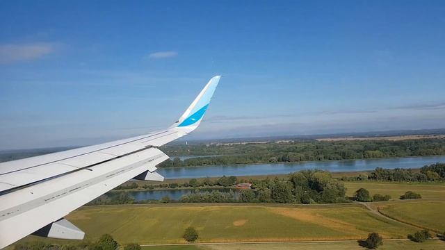 Eurowings Airbus A320 Amazing Approach into Karlsruhe Baden Airpark (FKB) смотреть онлайн
