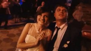 Мама поет дочери на свадьбе."Лети моя девочка лети"