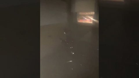 Настя Ивлеева показала офис после пожара
