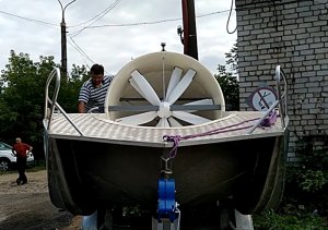 Дикий Катер на импеллере с V8 1UZ-fe