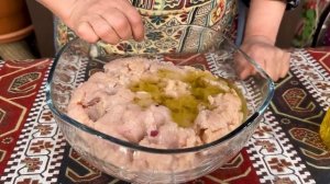 БЛЮДО ИЗ АЙВЫ И ЛУКА С НАЧИНКОЙ ИЗ ГРЕЦКИХ ОРЕХОВ И КУРИЦЫ Азербайджанская Кухня Деревенская Кухня