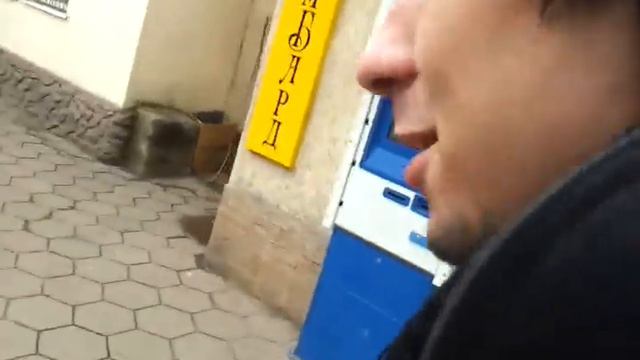 Интервью у нелегальных эмигрантов!