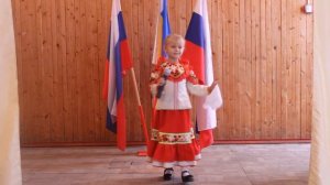 "Кто живет в Ростове" исполняет Голубева Анисия
