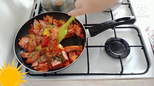 #быстрыйужин#картофельноепюре#колбаска#овощи# Быстрый и вкусный ужин. Картофельное пюре как облачко